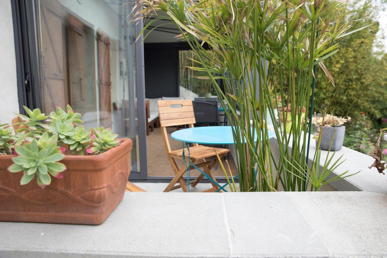 Agreable Logement Independant Avec Veranda Vienne  Bagian luar foto