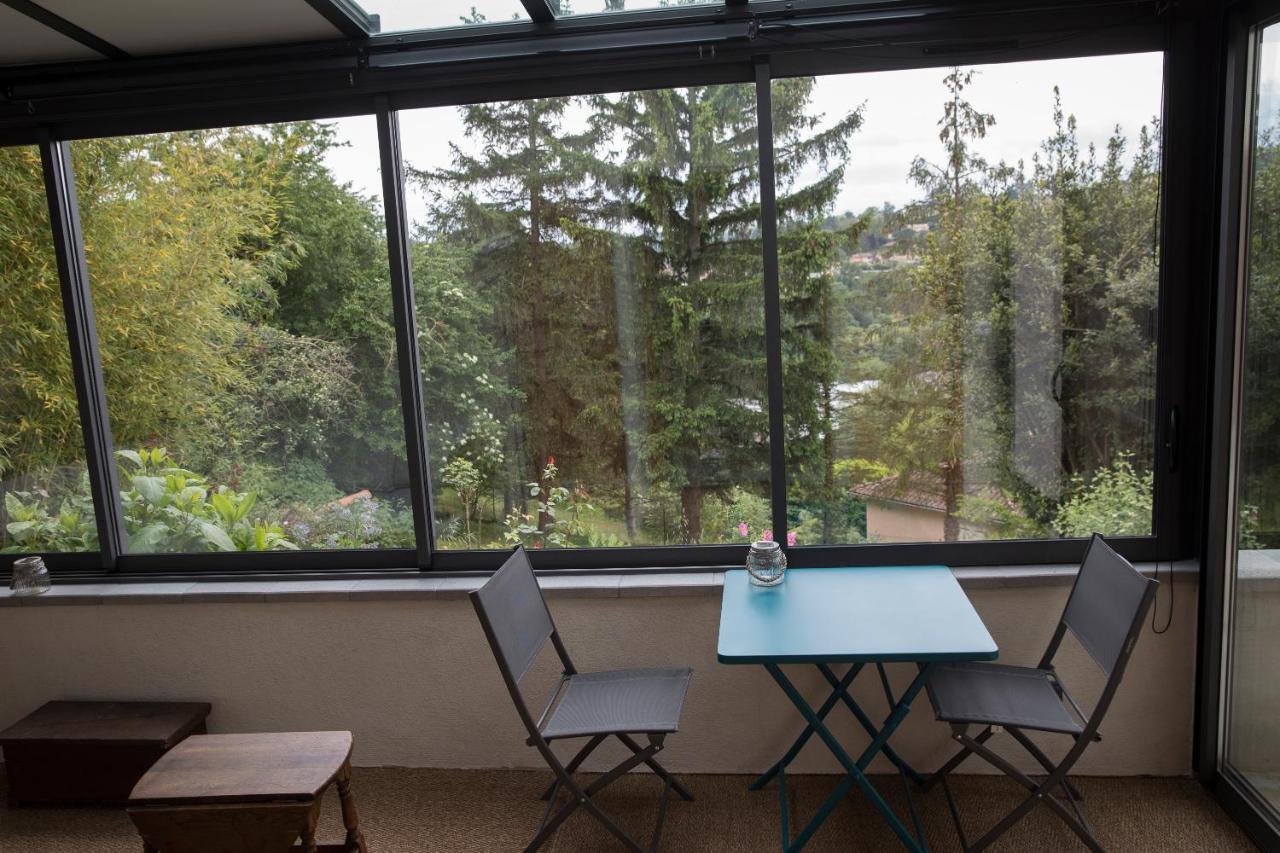 Agreable Logement Independant Avec Veranda Vienne  Bagian luar foto