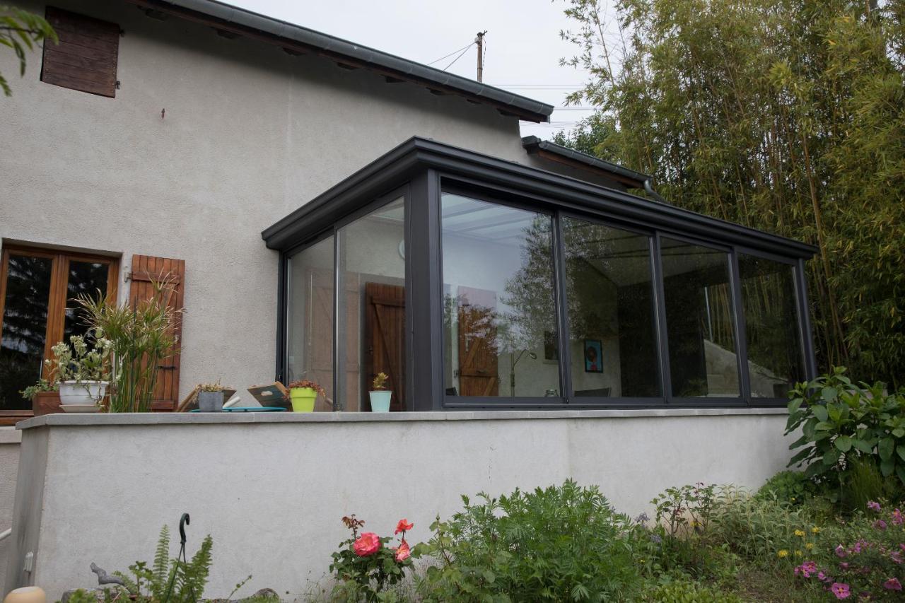Agreable Logement Independant Avec Veranda Vienne  Bagian luar foto
